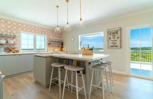 Bouvet Island Villa | Beautiful Villa with Pool & Family-Friendly Amenities