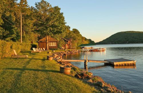 New Preston House | Cozy Warren Lakefront Home with Deck, Grill & Sauna