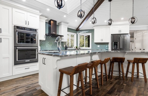 Hope House | Elegant Waterfront Home with Spa & Ocean Views