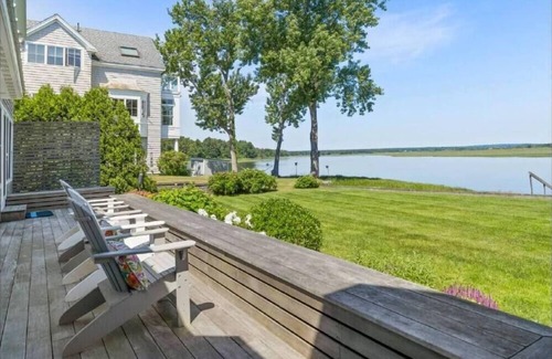 Scarborough House | Idyllic Waterfront Retreat in Scarborough with Ocean Views