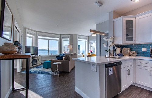 Belltown Condo | Waterfront Retreat: Top-Rated Condo in Seattle's Heart