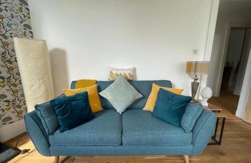 Glasgow Westend Apartment | Exceptional West End Flat - Rated 9.6/10 & Child-Friendly!