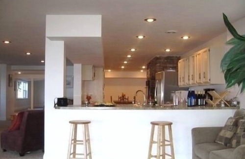 Auburn House | Beautiful Lake House Retreat in Wine Country, Owasco Lake