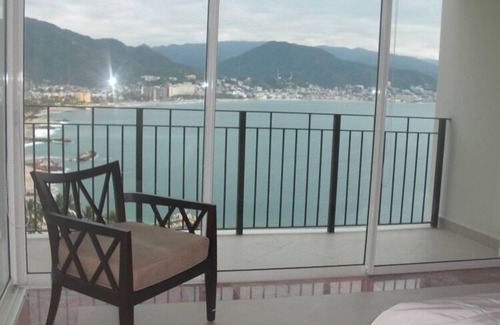 South Hotel Zone Condo | Beachfront Hotel Zone Retreat with Pool and Ocean Views