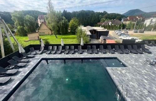 Shaian Hotel | Relaxing Oceanfront Retreat at Stupari with Pool Access