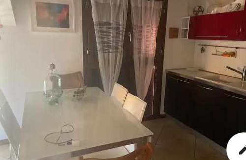 Mozzo Apartment | Highly Rated Stupendo Appartamento with Family-Friendly Amenities