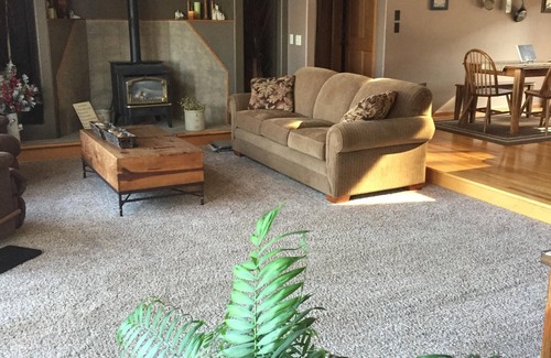 Sturgis House | Top-Rated Sturgis Vacation Home with Spa & Hot Tub Amenities