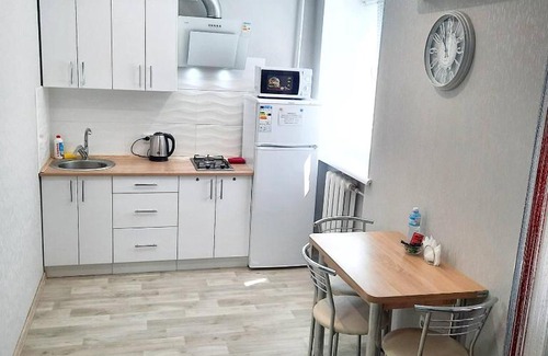 Kramatorsk Apartment | Premium Stusa Apartment: Family-Friendly with Breakfast