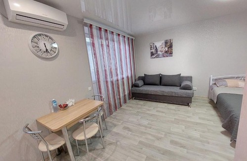 Kramatorsk Apartment | Premium Stusa Apartment: Family-Friendly with Breakfast