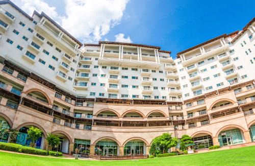 Mungyeong Resort | Relax at STX Resort: 4-Star Escape with Family Amenities