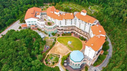 Mungyeong Resort | Relax at STX Resort: 4-Star Escape with Family Amenities