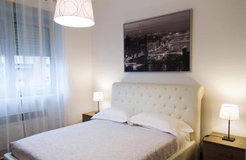 San Marco Apartment | Stylish Stay at Homes Brera San Marco - Pet Friendly!