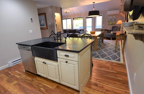 Stratton Mountain House | Ideal StylesBrook Townhouse for Family Ski Getaways!