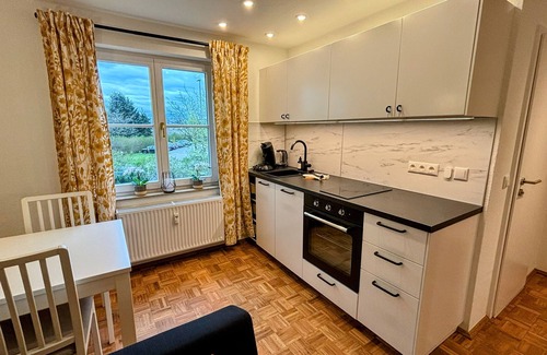 Kaditz Apartment | Trendy Elbjuwel Apartment with Full Amenities and Comfort