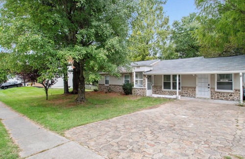 Hanover Apartment | Stylish 1 BD 1 BA Duplex Near Arundel Mills Mall, Live Casino, FT Meade!