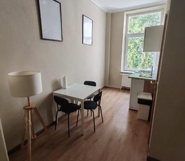 Nordviertel Apartment | Stylish 1-Bedroom Apartment for Rent - Central Essen Location