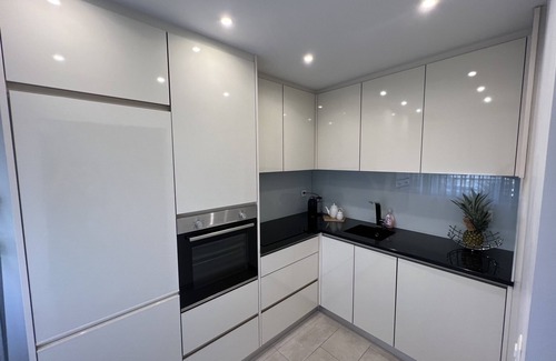 Klybeck Apartment | Stylish 1-Bedroom Condo with Kitchen Near Exhibition Square