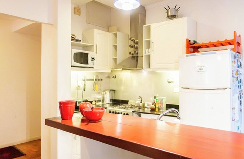 Recoleta Apartment | Stylish 1940s Retreat in Recoleta/Palermo with Pool & Spa