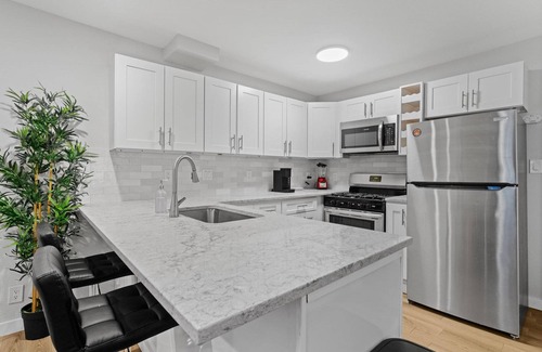 Clarksville Apartment | Trendy 1BR Downtown Evonify with Breakfast Included