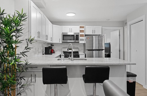 Clarksville Apartment | Trendy 1BR Downtown Evonify with Breakfast Included
