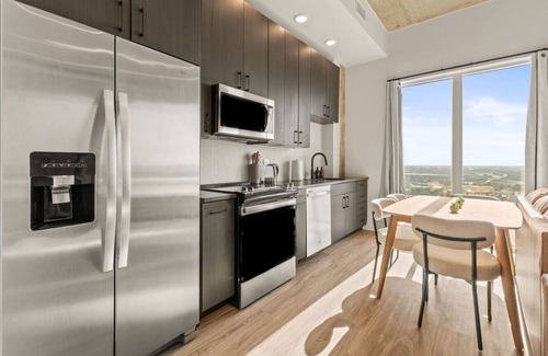 Channel District Apartment | Stylish 1BR in Heart of Channelside
