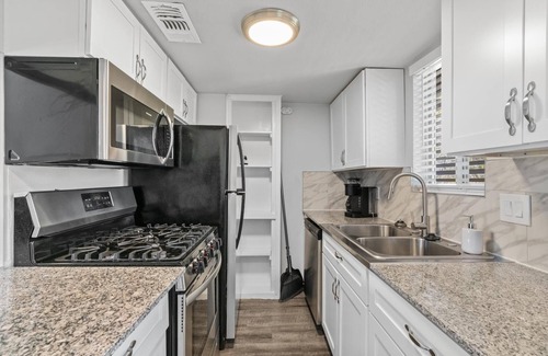 Zilker Apartment | Stylish 1BR Zilker Evonify - Guest Rated 9.4/10