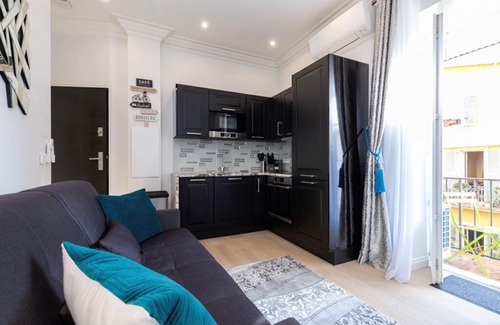 Old Town Apartment | Elegant 2BR/2BA Retreat with Ocean Views in Old Town