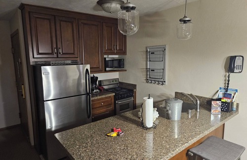 Egg Harbor Condo | Modern 2-Bedroom Retreat with Pool and Ocean Views