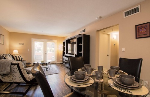 Paradise Valley Village Apartment | Modern 2 Bdrm Condo in PHX - Pool, Spa & Outdoor Adventures