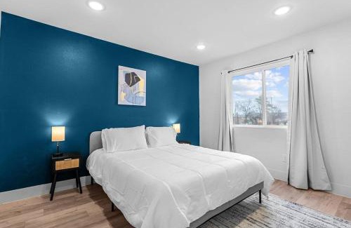 Old East Dallas House | Modern 2-Bed Retreat Near Downtown with Free Parking