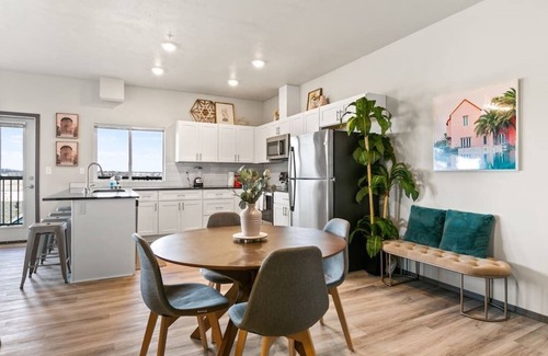 South Perry District Apartment | Perfect 2 Bed, 2 Bath Retreat Near Perry District!