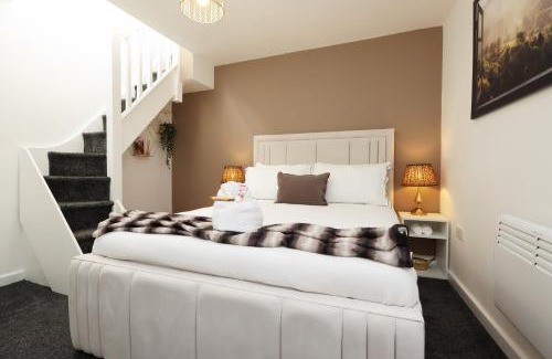 Riverside Apartment | Stylish 2-Bed Apartment -Cardiff City Centre, Next to Stadium