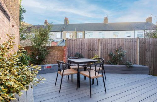 East Ham South Apartment | Inviting 2 Bed Bungalow in East Ham, Near Excel Center