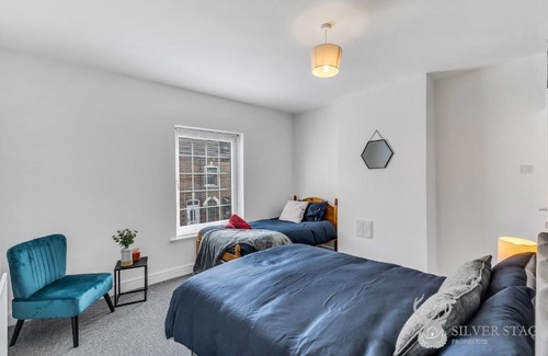 Church Gresley Apartment | Newly Renovated 2 BR House at Silver Stag Properties