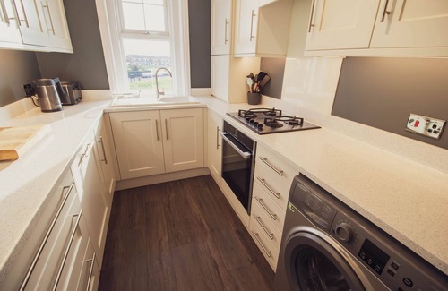 Seaford Apartment | Stylish 2 Bedroom Apartment with Family-Friendly Amenities