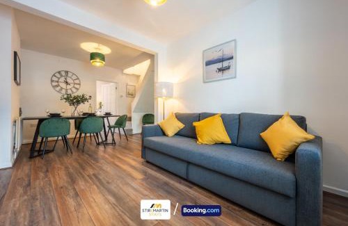 Splott House | Stylish Townhouse with Free Parking - Guest Rated 9.8