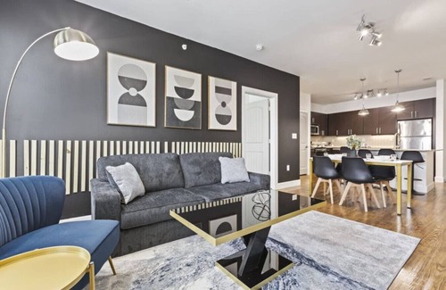 Frisco Apartment | Stylish 2B near Legacy West, Wi-Fi, Fitness, Pool