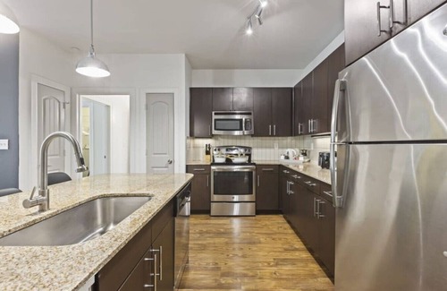 Frisco Apartment | Stylish 2B near Legacy West, Wi-Fi, Fitness, Pool