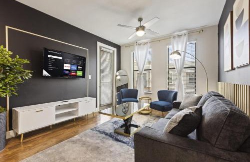 Frisco Apartment | Stylish 2B near Legacy West Wi-Fi Fitness Pool