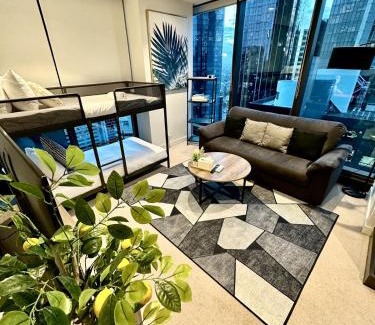 Melbourne Central Business District Apartment | Stylish 2B1B Apartment with Indoor Balcony