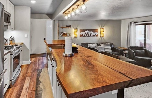 Peak 8 Condo | Modern 2BD Retreat, Steps from Ski Lift & Downtown Fun