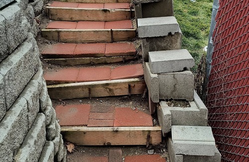 Lincoln Heights House | Modern 2bd Lower Level Apt with Oceanfront Views