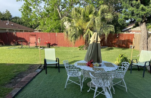 Little Woods House | Modern 2BR Home with Child-Friendly Amenities