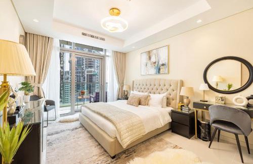 Downtown Dubai House | Elegant 2BR Retreat at Paramount Hotel Midtown, Rated 10/10