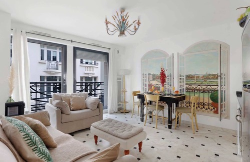 Madeleine Apartment | Stylish 2BR for 6 by Champs-Elysees