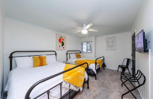 West End Apartment | Perfectly Located 2BR/2BA Near Broadway with Free Parking