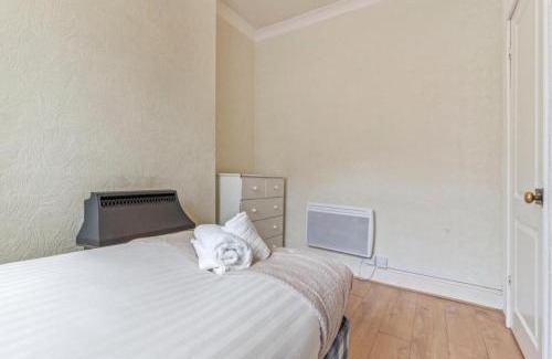Nottingham House | Stylish 3-Bed Home Near Nottingham City Centre