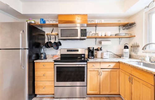 Parker Lane House | Ideal 3BR Oasis with Pool, Minutes from Downtown & Airport