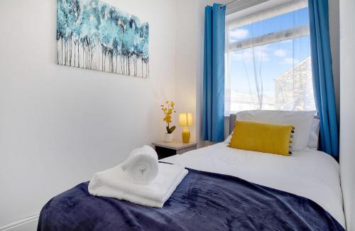 Darlington House | Inviting 3-Bedroom Oasis in Darlington, Guest Rated 8.8/10