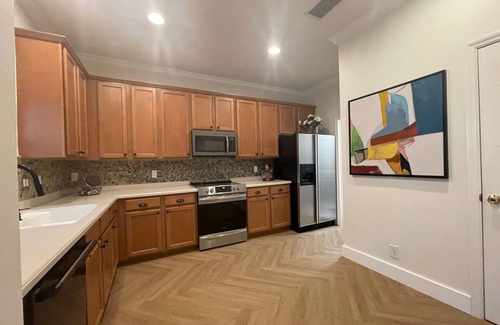 Gandy House | Modern 3-Bedroom Venetian Bay Home with Pool and Spa